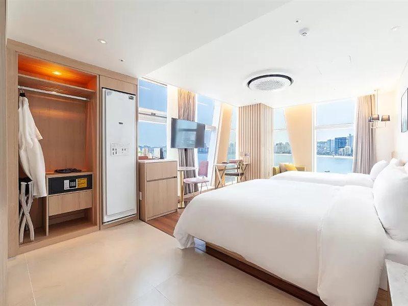Ocean 2Heaven Hotel Busan Bagian luar foto
